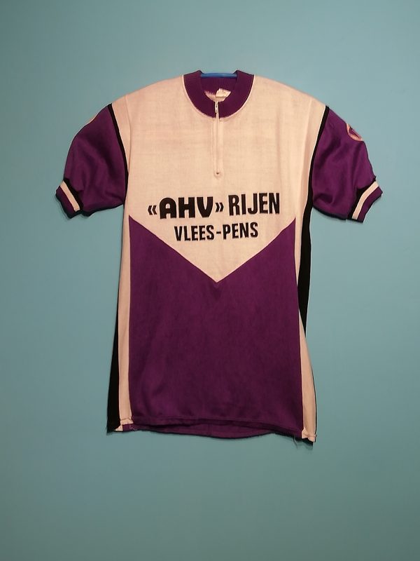 AHV RIJEN VLEES-PENS 1978