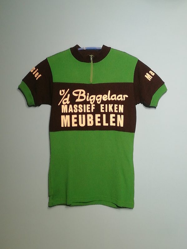 MOBILI V/D BIGGELAAR IN ROVERE MASSICCIO 1979/1980