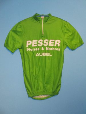 GROENE TRUI PESSER AUBEL     WIELERSHIRT