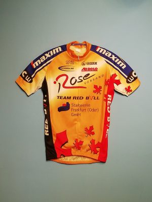 ROSA VERSAND-RED BULL 2000